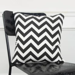 18"x18" Chevron Poly Filled Square Throw Pillow - Rizzy Home