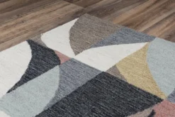 A03103 Rug -Online Home Decor md 1641