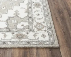 A01101 Rug -Online Home Decor md 1743